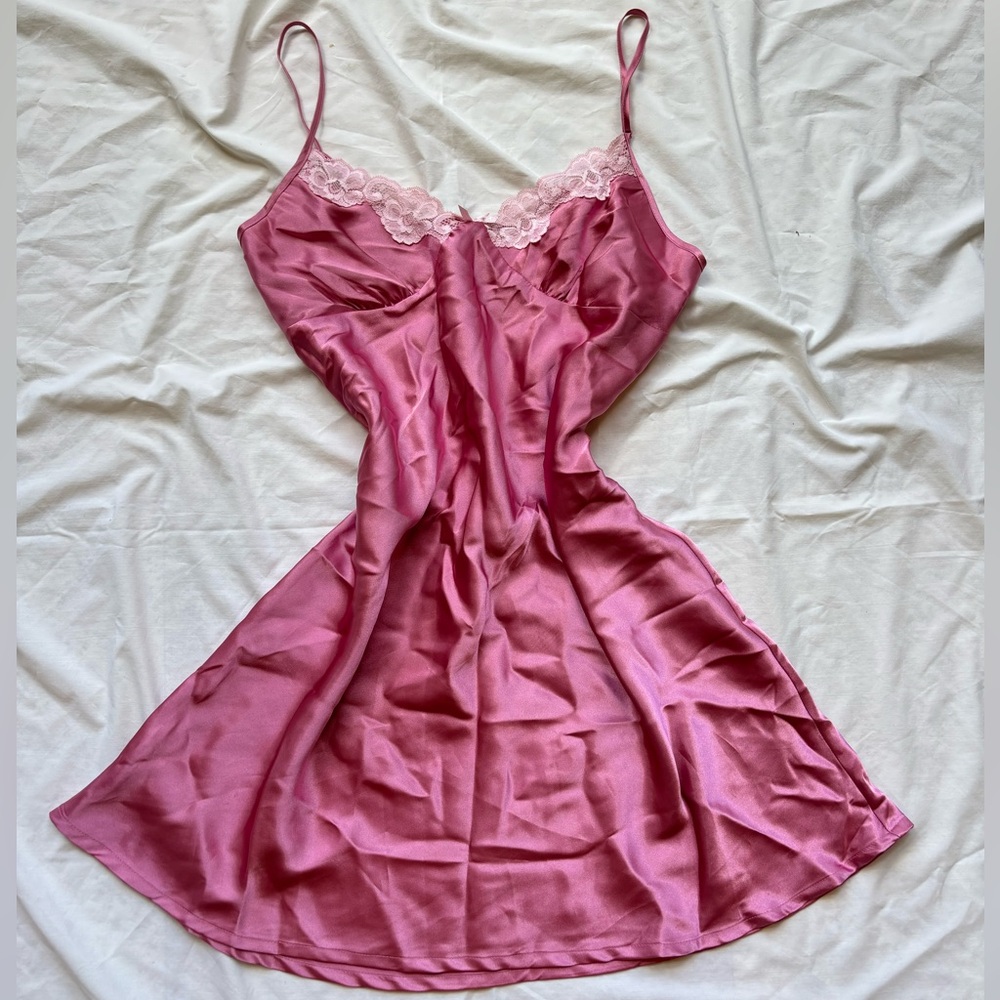 victoria’s secret pink floral lace slip dress